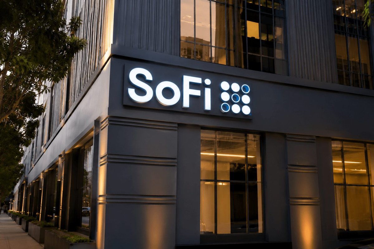SoFi shares flat after record Q1, tech platform revenue drops 27%