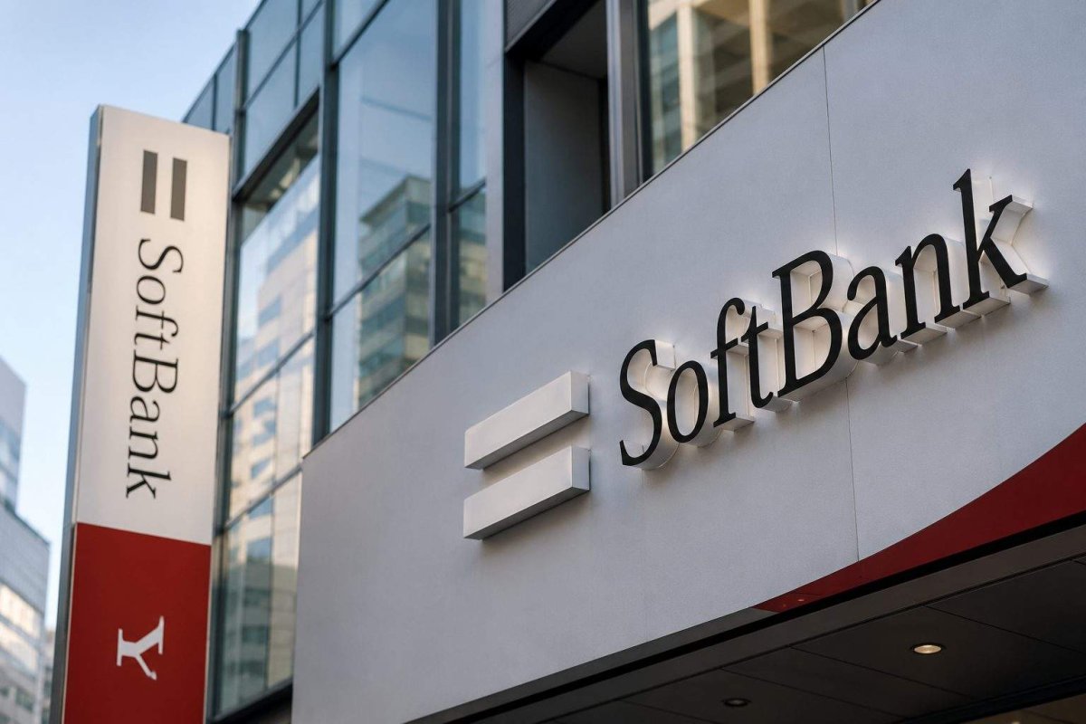 SoftBank Shares Plunge 7% as AI Funding Worries Deepen