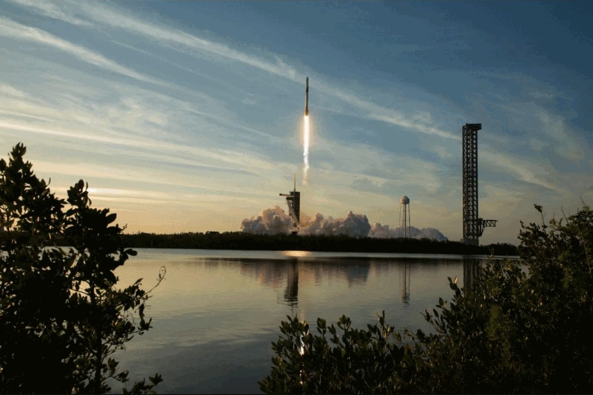 SpaceX Gains 0.5% as Capex Hits $18.4B, Valuation Reaches $1.86T
