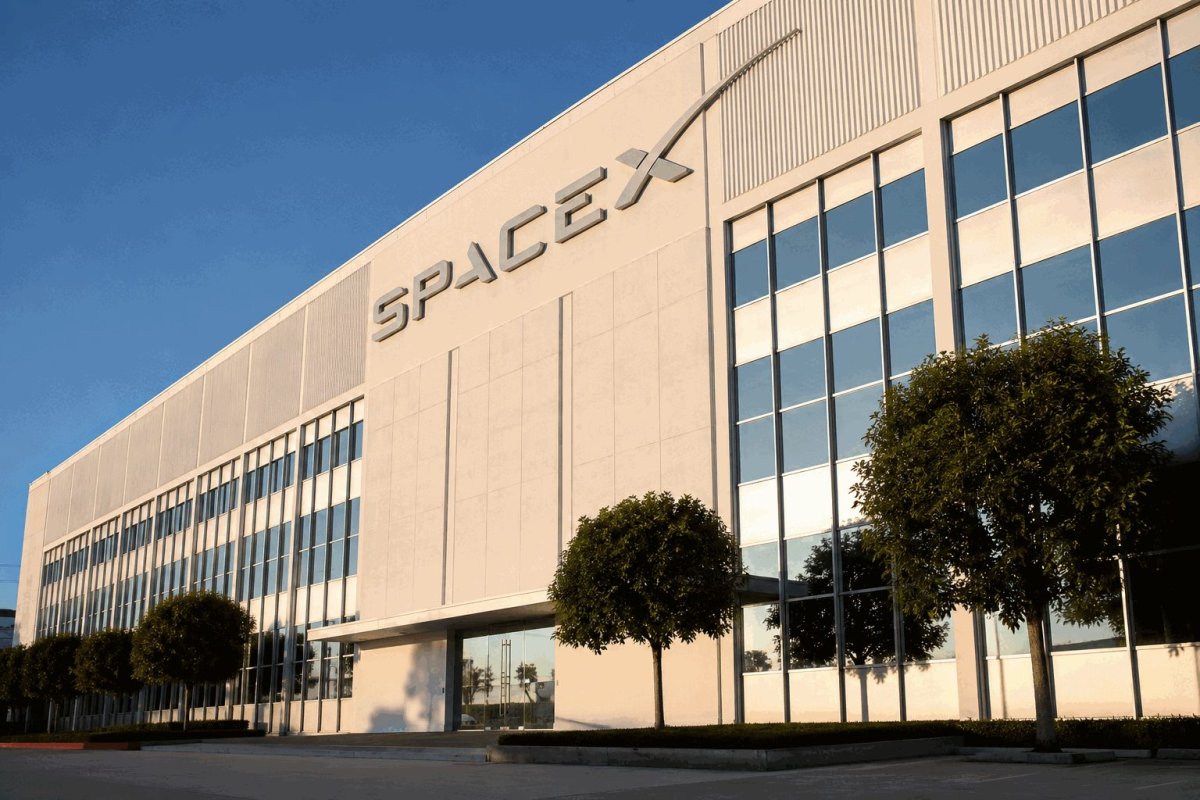 SpaceX Shares Fall Below IPO Price as Lock-Up Expiry Looms