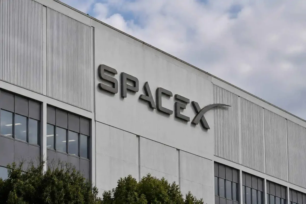 SpaceX Shares Tumble as AI Spending Consumes 86% of Capex