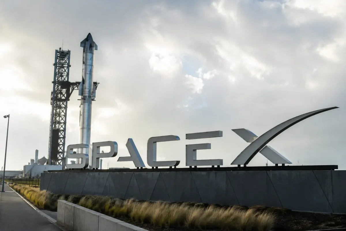 SpaceX Starship Flight 13: Key Test for Satellite Deployment and Investor Sentiment