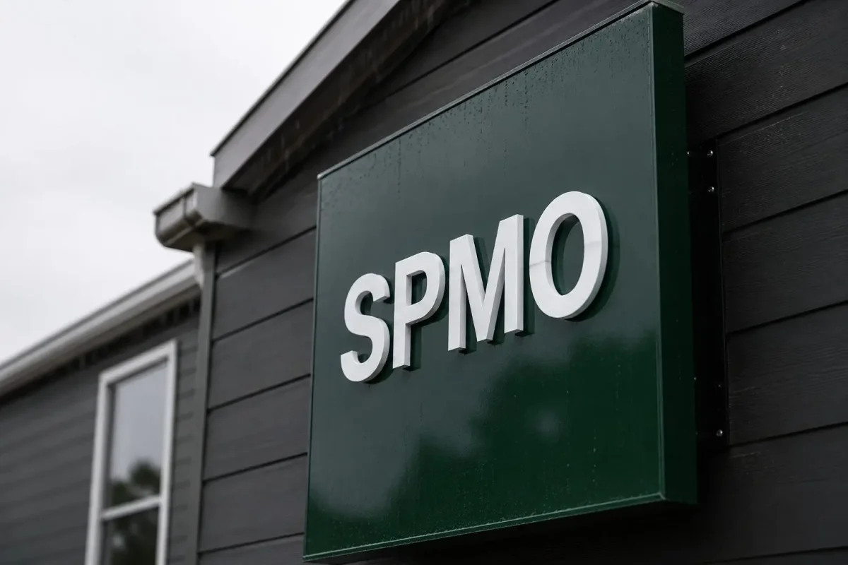 SPMO's 2026 Lead Over SPY Narrows Amid Momentum Shift