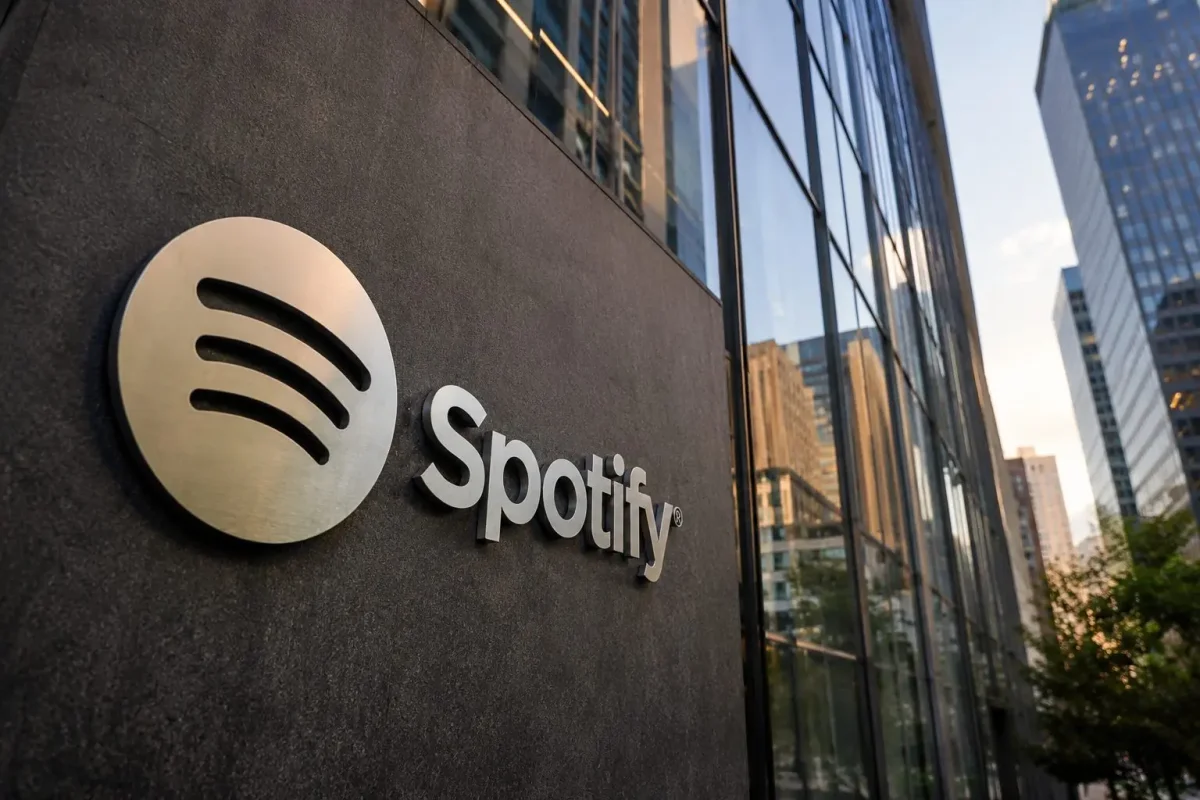 Spotify Stock Rebounds as Premium Growth Outpaces Ad Weakness