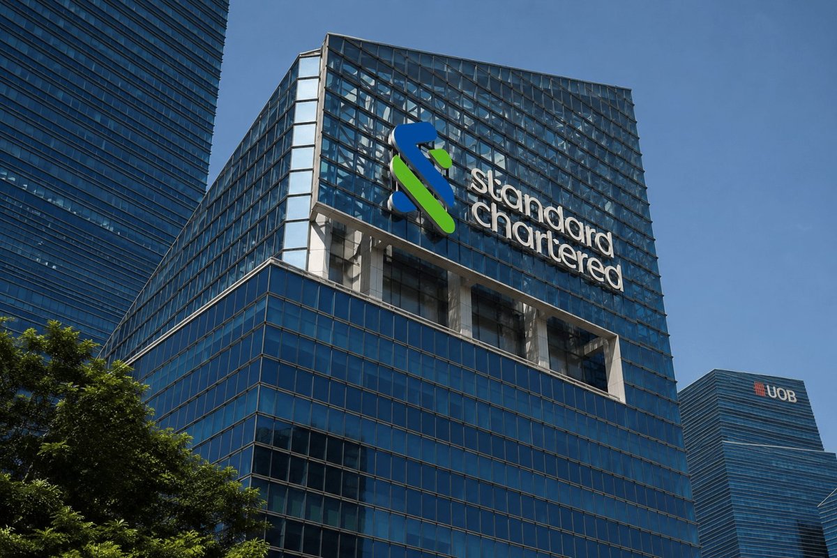 Standard Chartered to Cut 7,000 Jobs, Target 18% Return by 2030