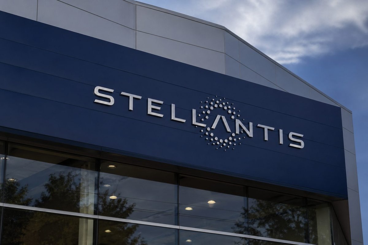 Stellantis Stock Falls on Cash Concerns Despite Q1 Profit Swing