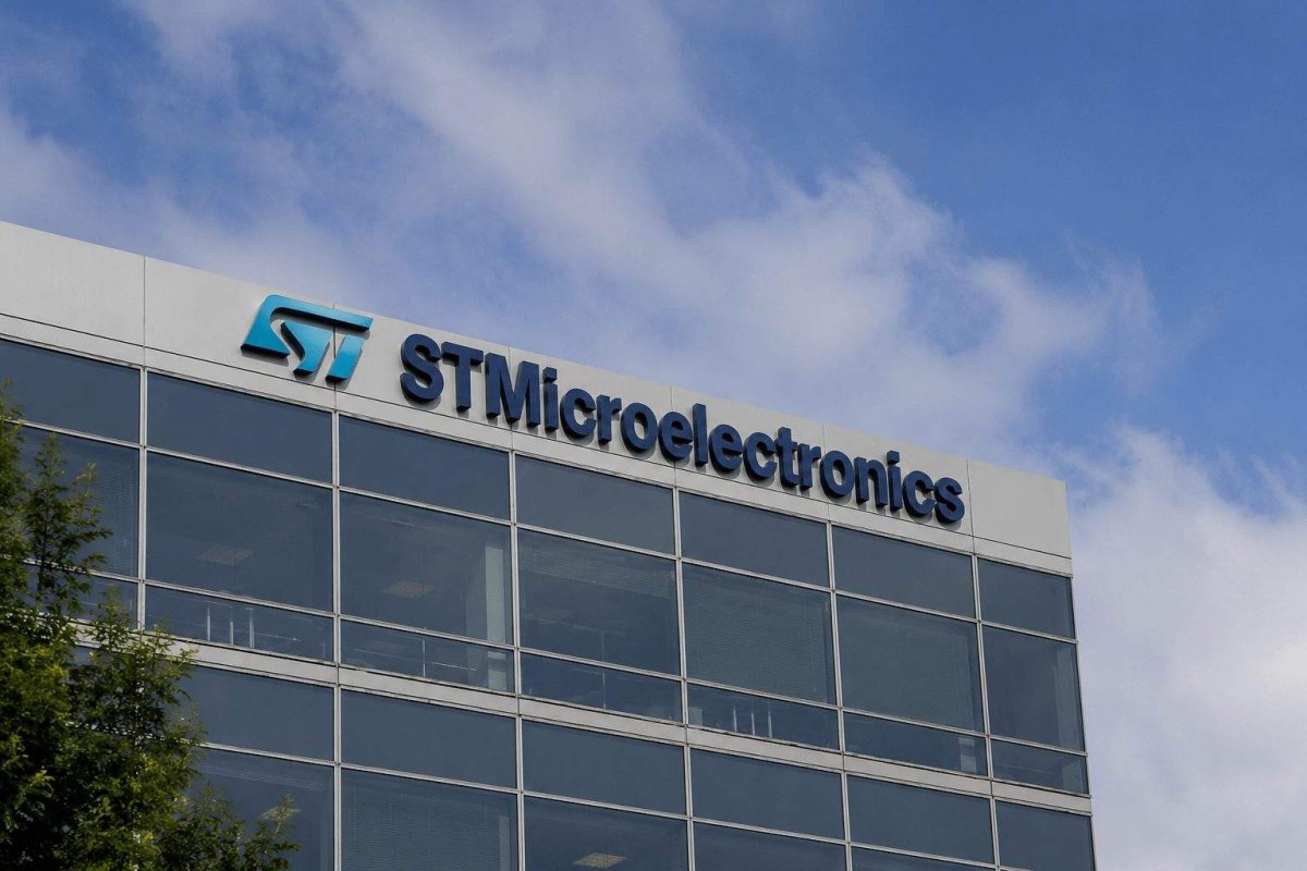 STMicroelectronics ADRs Rise on AI, Satellite Push; CEO to Speak June 2