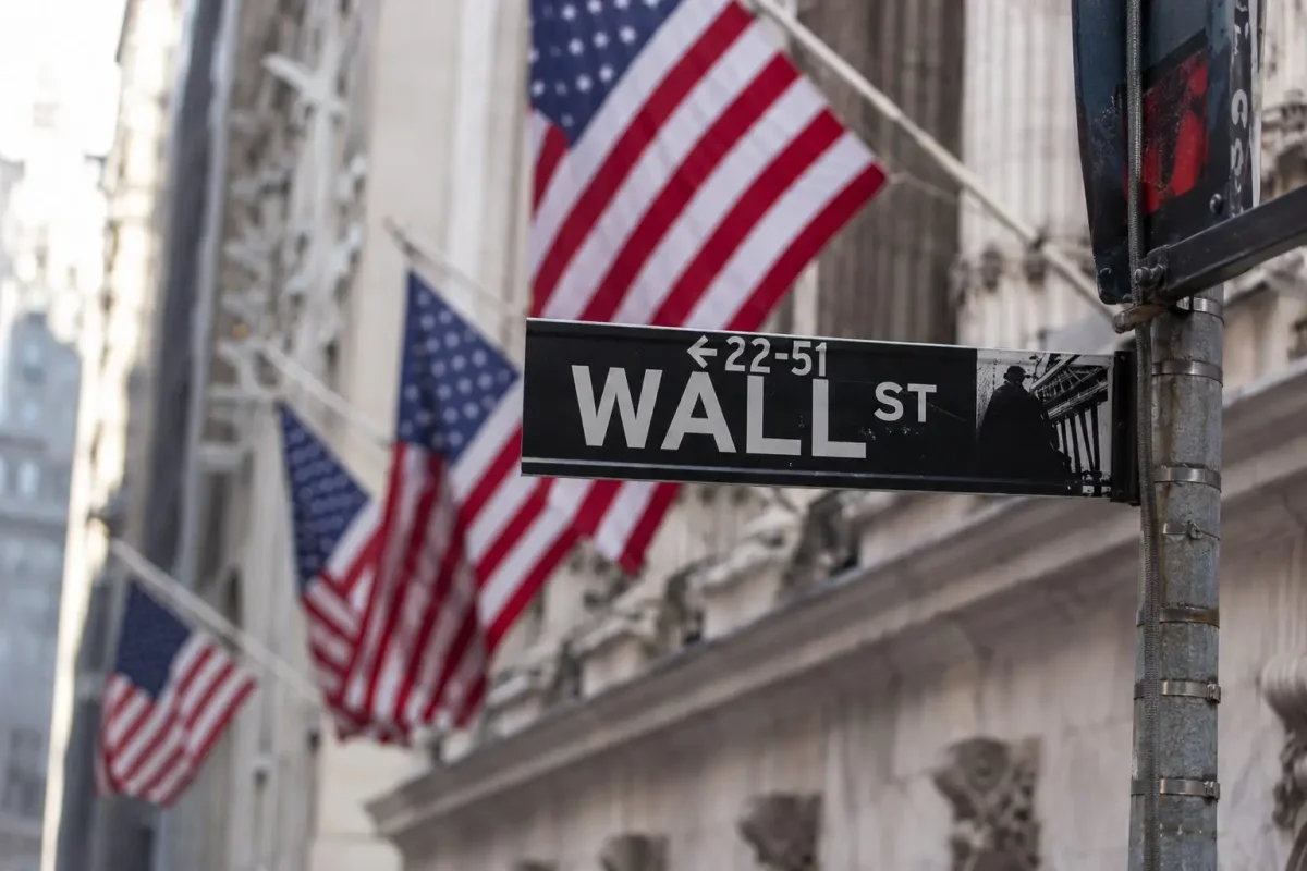 Stocks Retreat as Oil Surge and Jobs Data Cloud Rate Cut Hopes