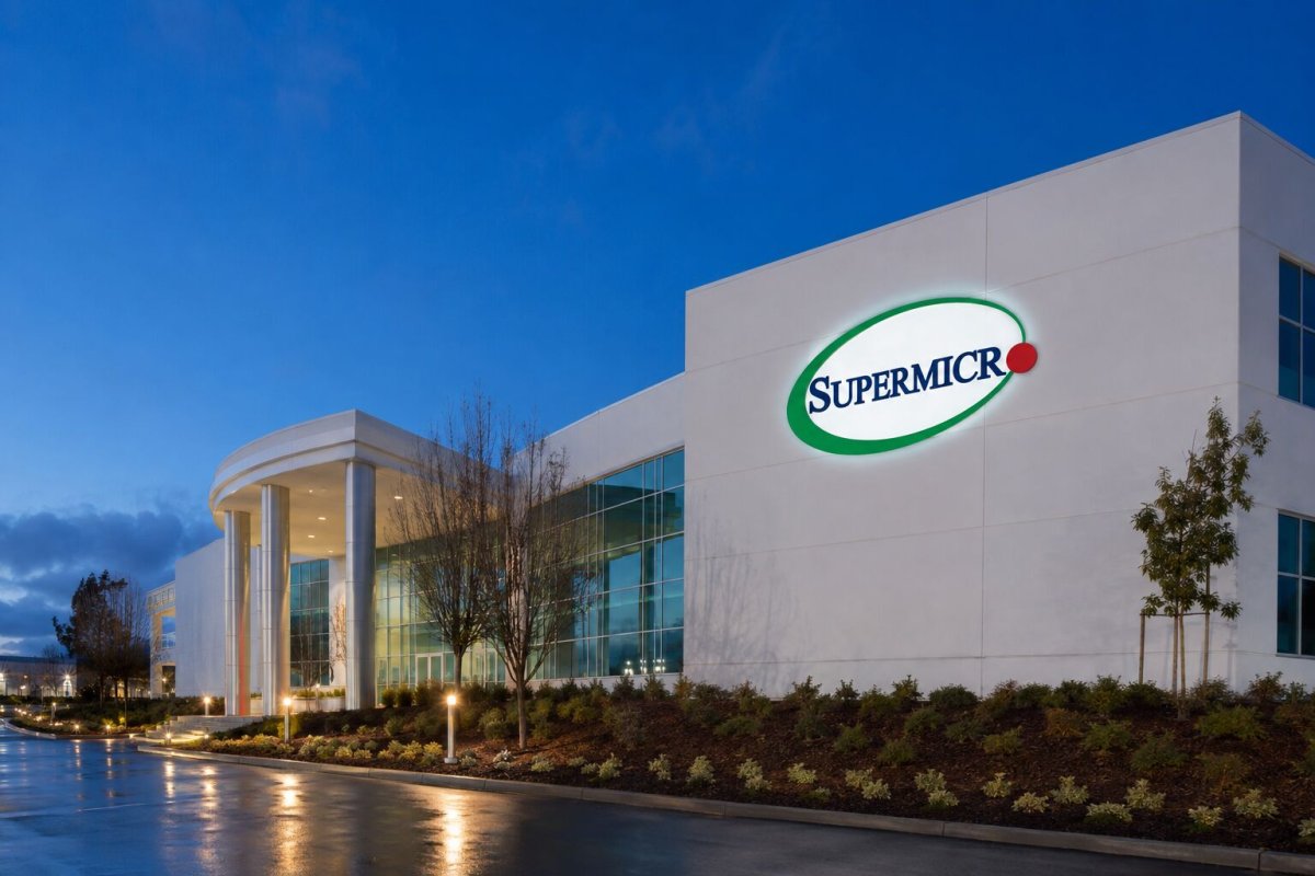 Super Micro Gains Despite Insider Sales and $6.8B Cash Burn