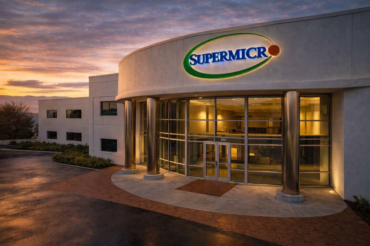 Super Micro Plunges on Co-Founder Charges Over AI Server Diversion