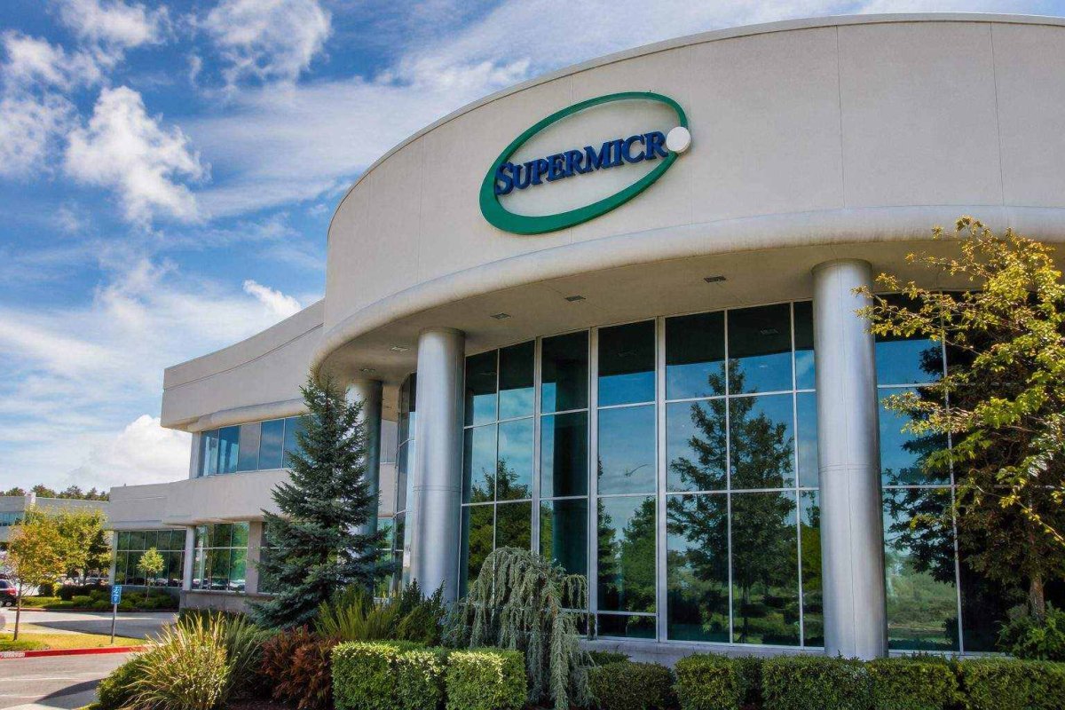 Super Micro Stock Dips Below Recent Capital Raise Price Amid Taiwan Probe