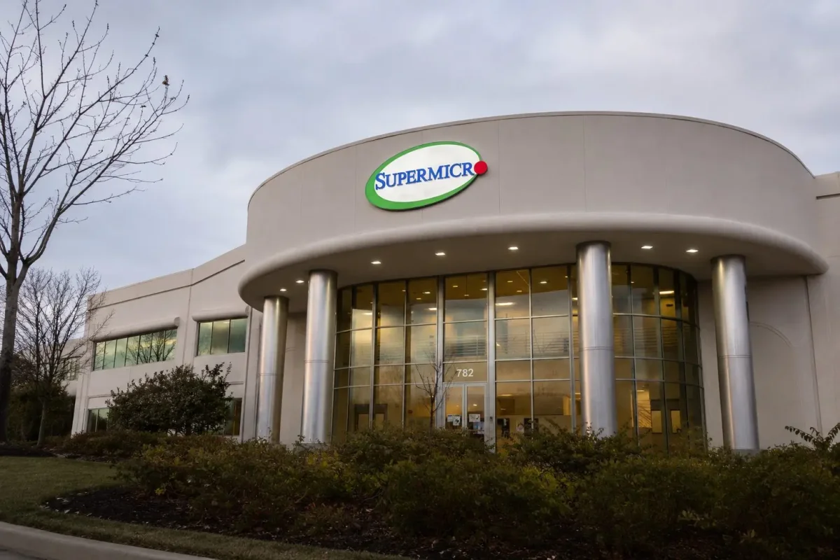 Super Micro Surges 30% in a Week on AI Server Demand Boost from Dell