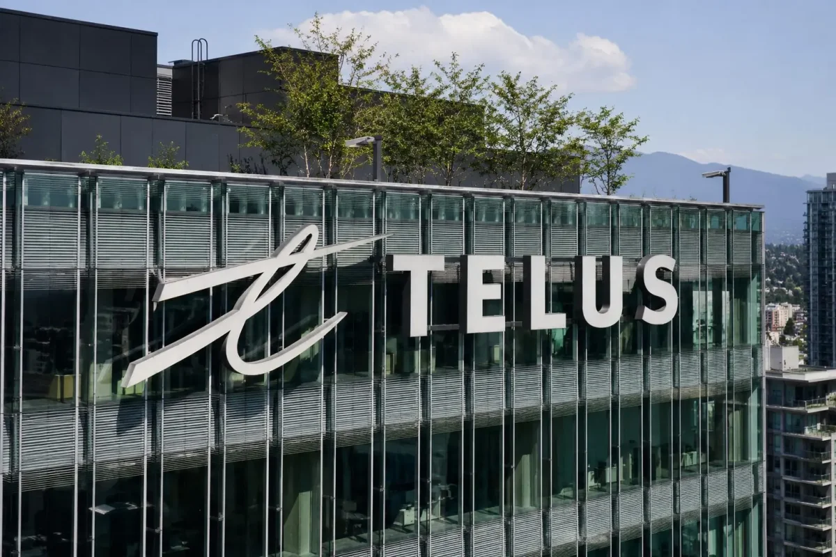 TELUS Dividend Cut Triggers 12% Stock Drop, Yield Parity with BCE