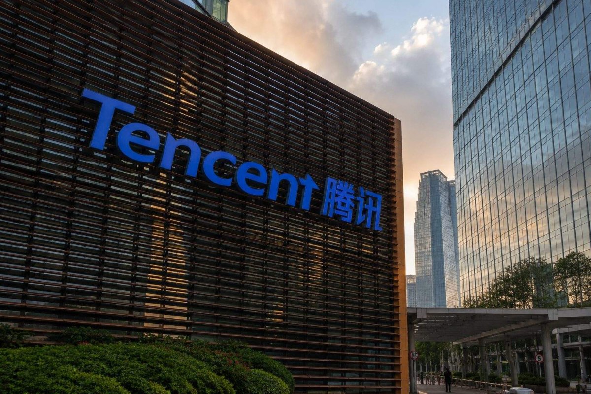 Tencent Shares Plunge 7% Amid Gaming Uncertainty and Buyback Halt