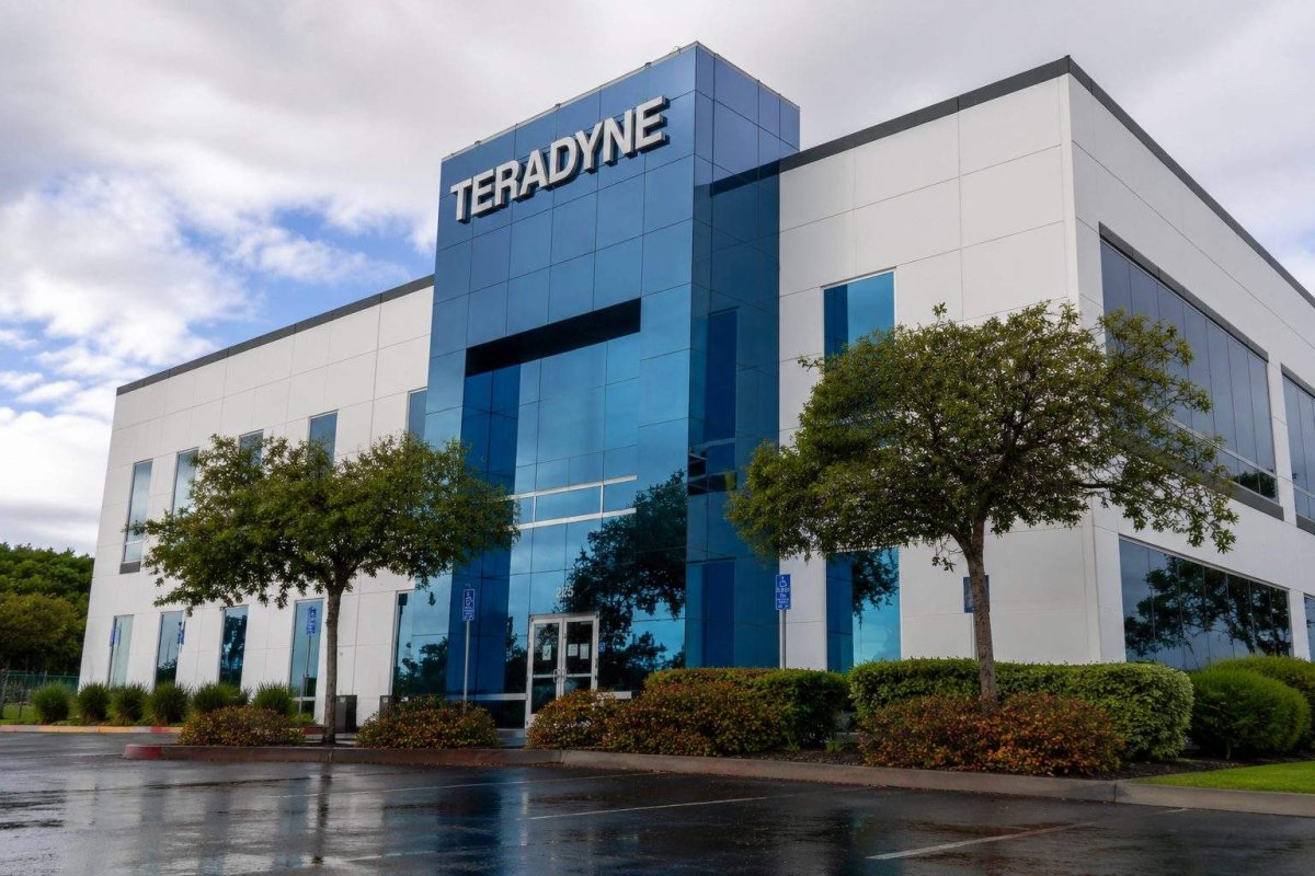 Teradyne Lifts Dividend as AI Test Demand Sustainability Under Scrutiny