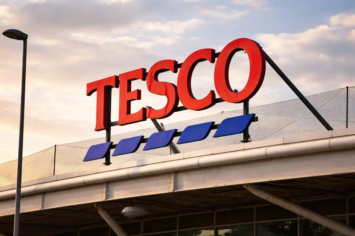 Tesco Navigates Rate Uncertainty and Wage Pressures as Sector Costs Rise