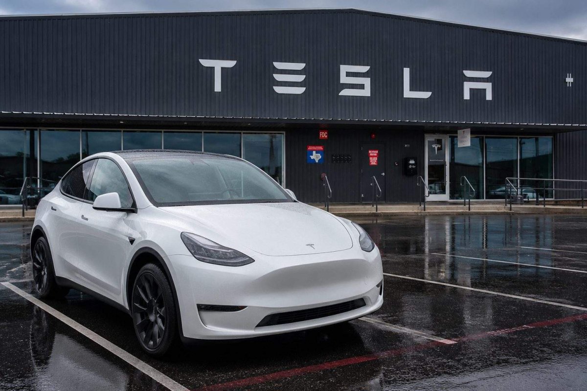 Tesla Q2 Deliveries Top Forecasts, Inventory Drawdown Sparks Earnings Debate