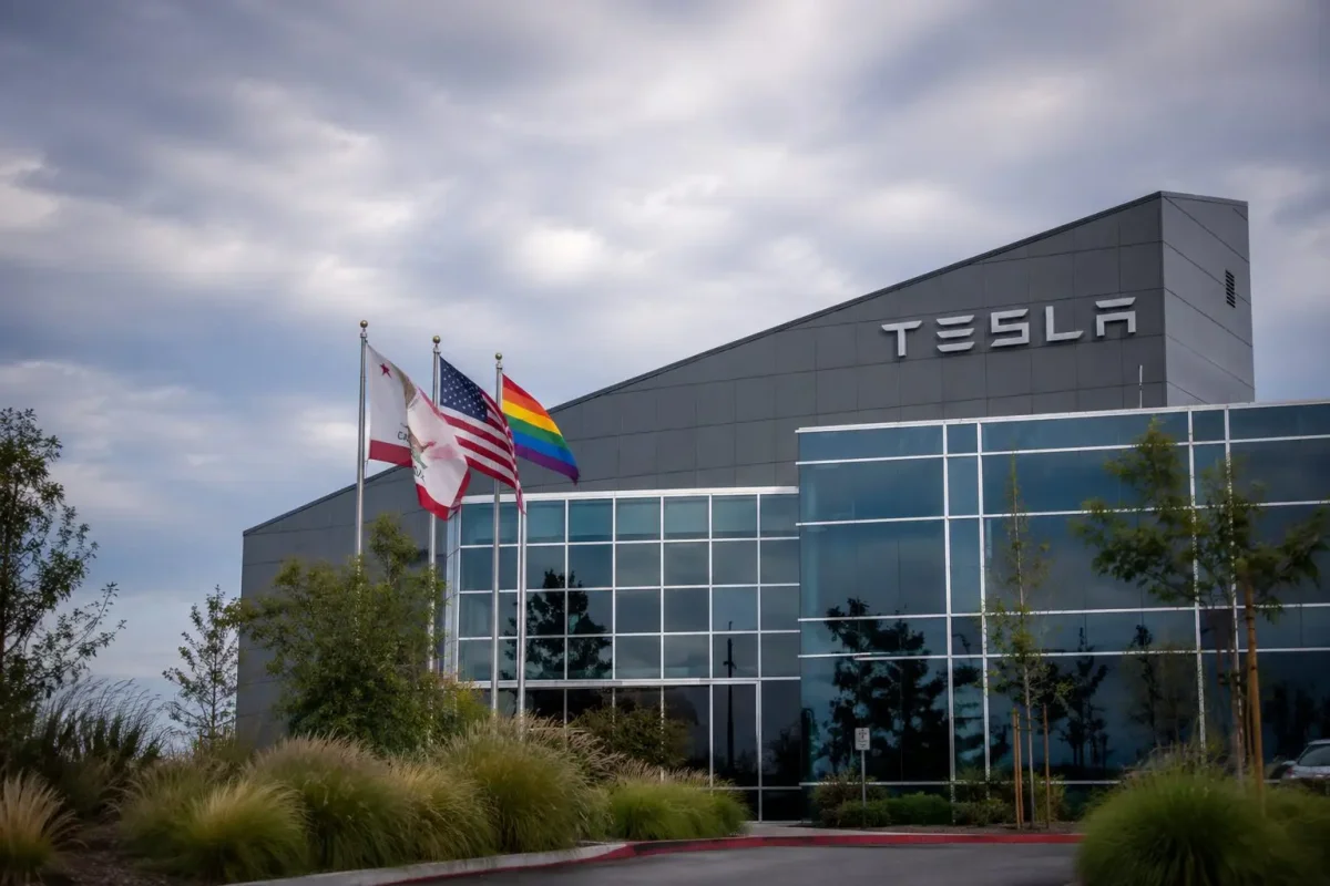 Tesla Stock Rises on SpaceX IPO Buzz and Intercompany Dealings