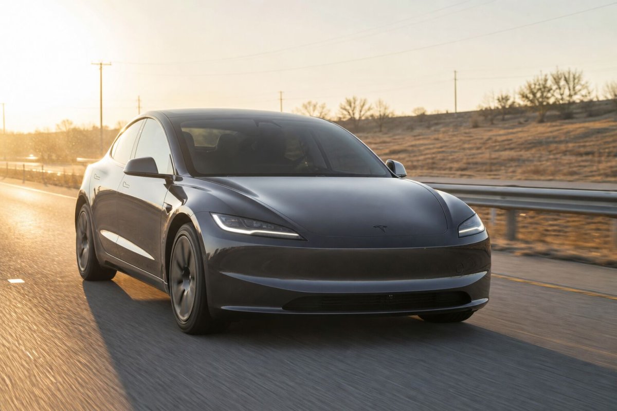 Tesla Surges 5.5% as Autopilot Data Fuels Autonomy Optimism