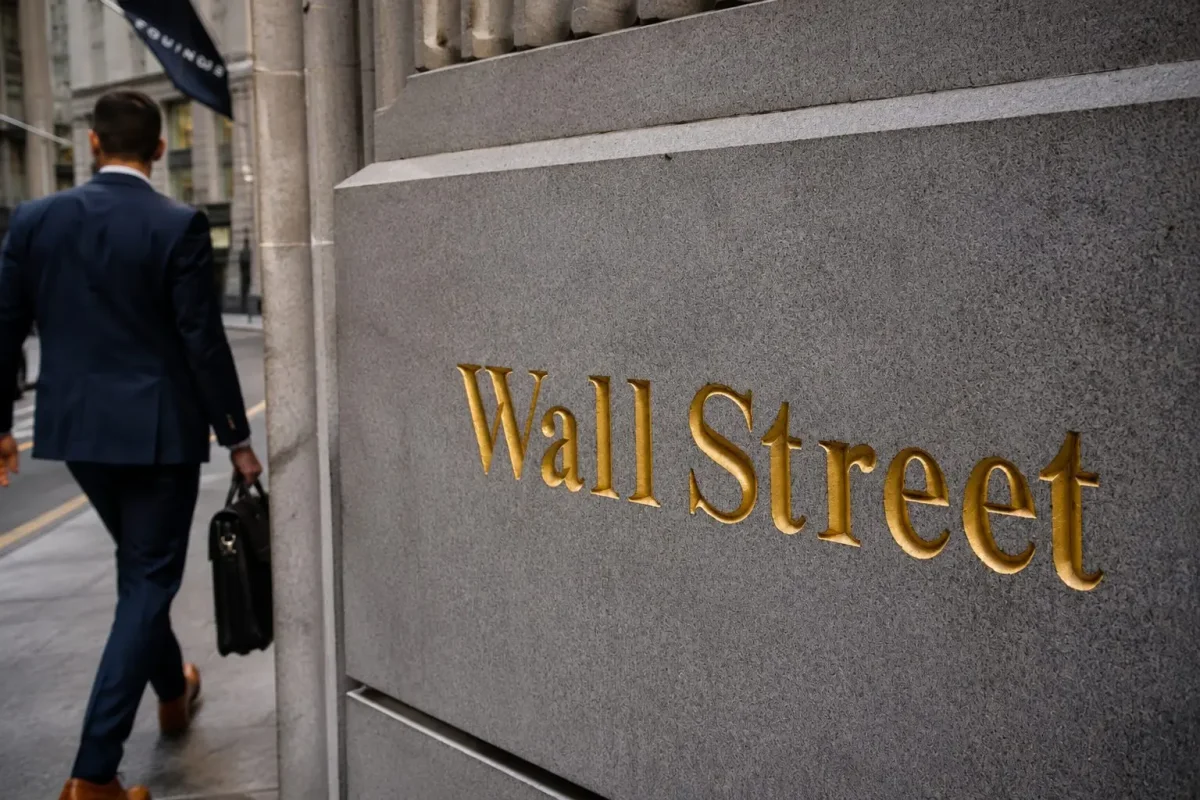 U.S. Stocks Rally as Iran Tensions Ease, Oil Prices Plunge