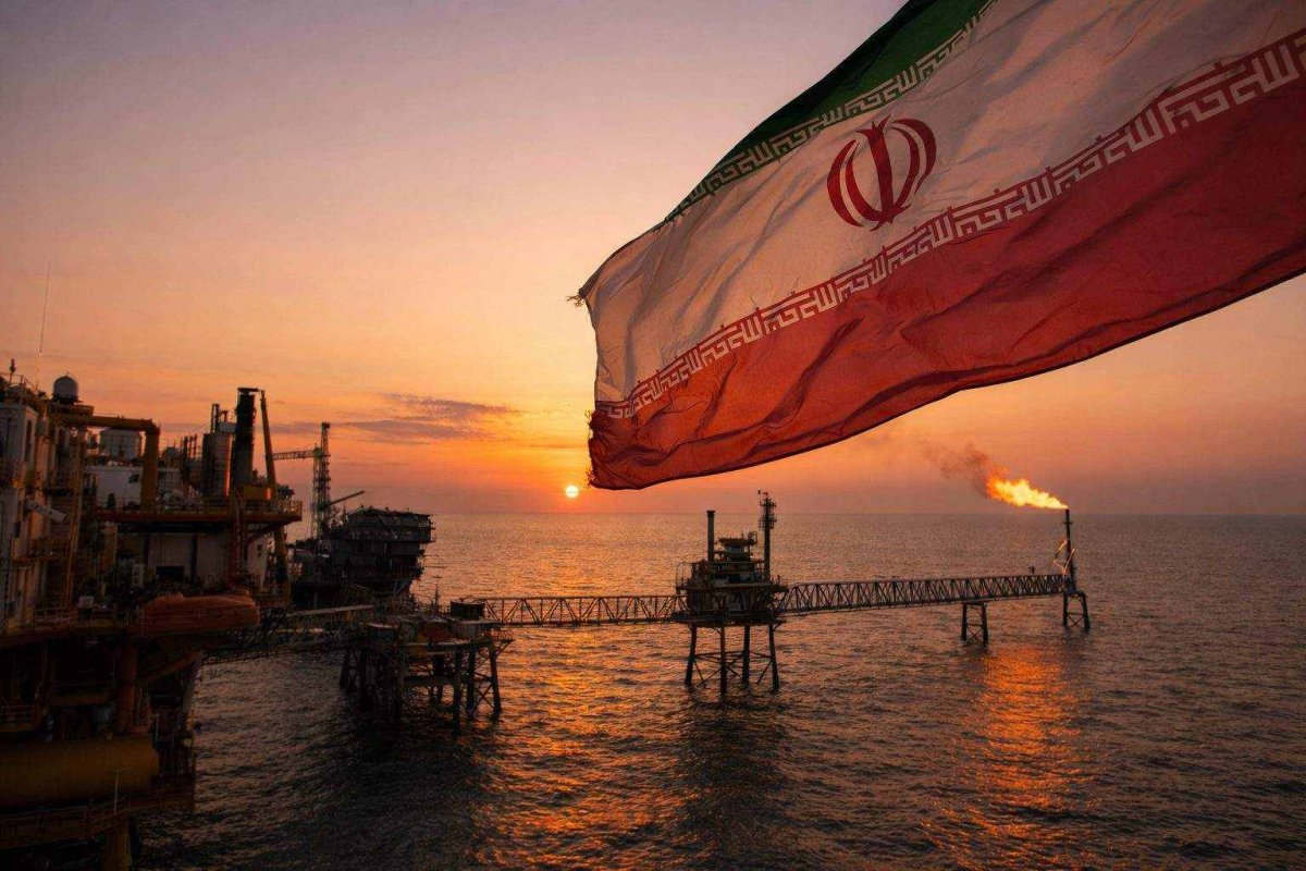 U.S. Weighs Sanctions Waiver to Unlock 140M Barrels of Iranian Oil