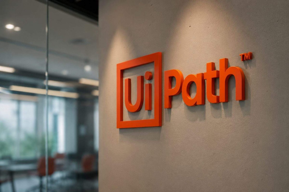 UiPath Shares Slip Amid Inflation Jitters and Analyst Caution