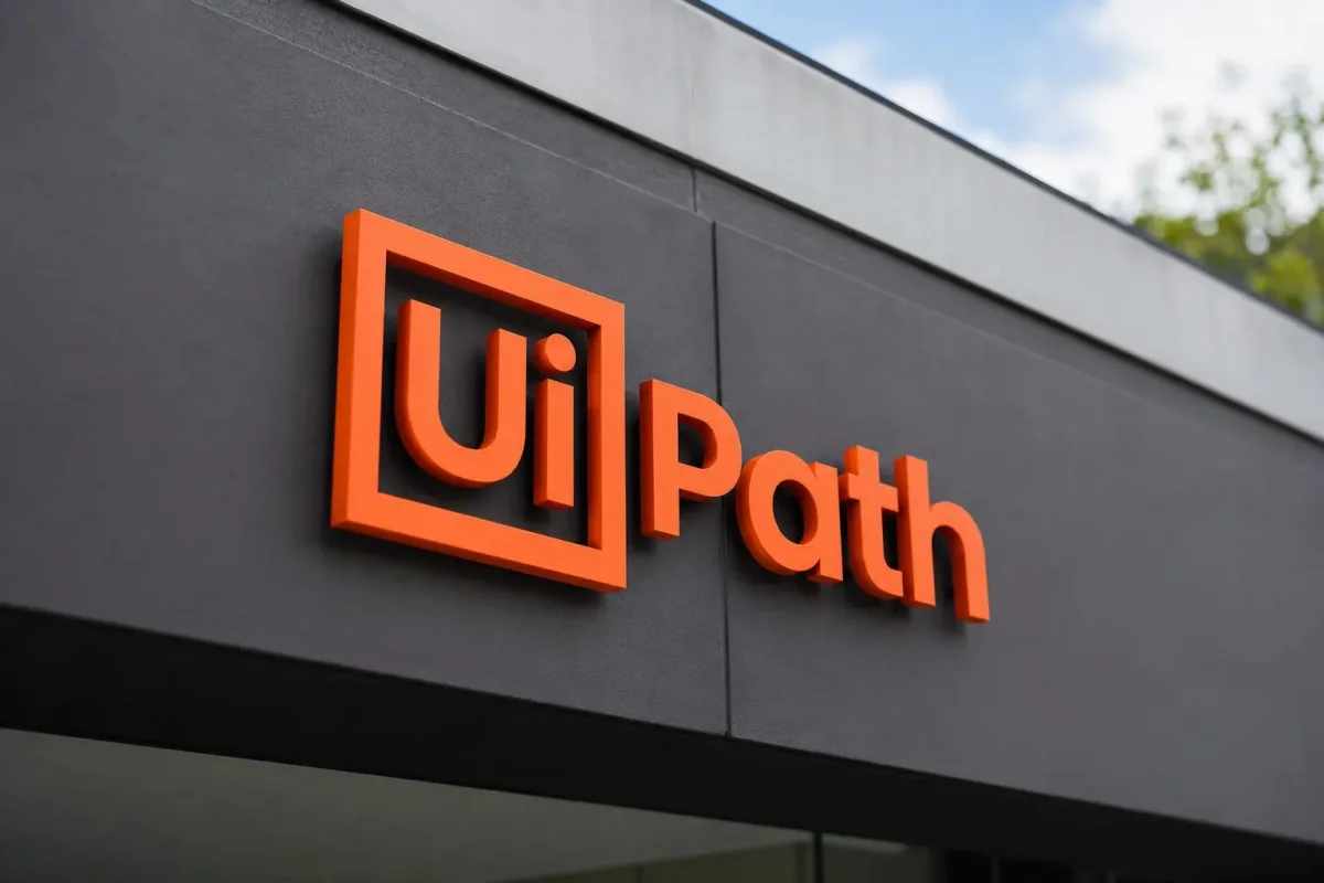 UiPath Stock Hovers Near $10 as Bull and Bear Cases Collide