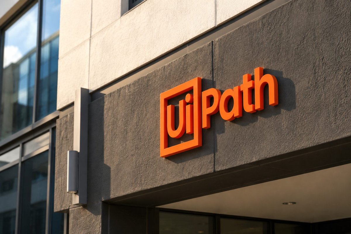 UiPath Stock Trades 14% Above Analyst Targets Ahead of Q2 Earnings