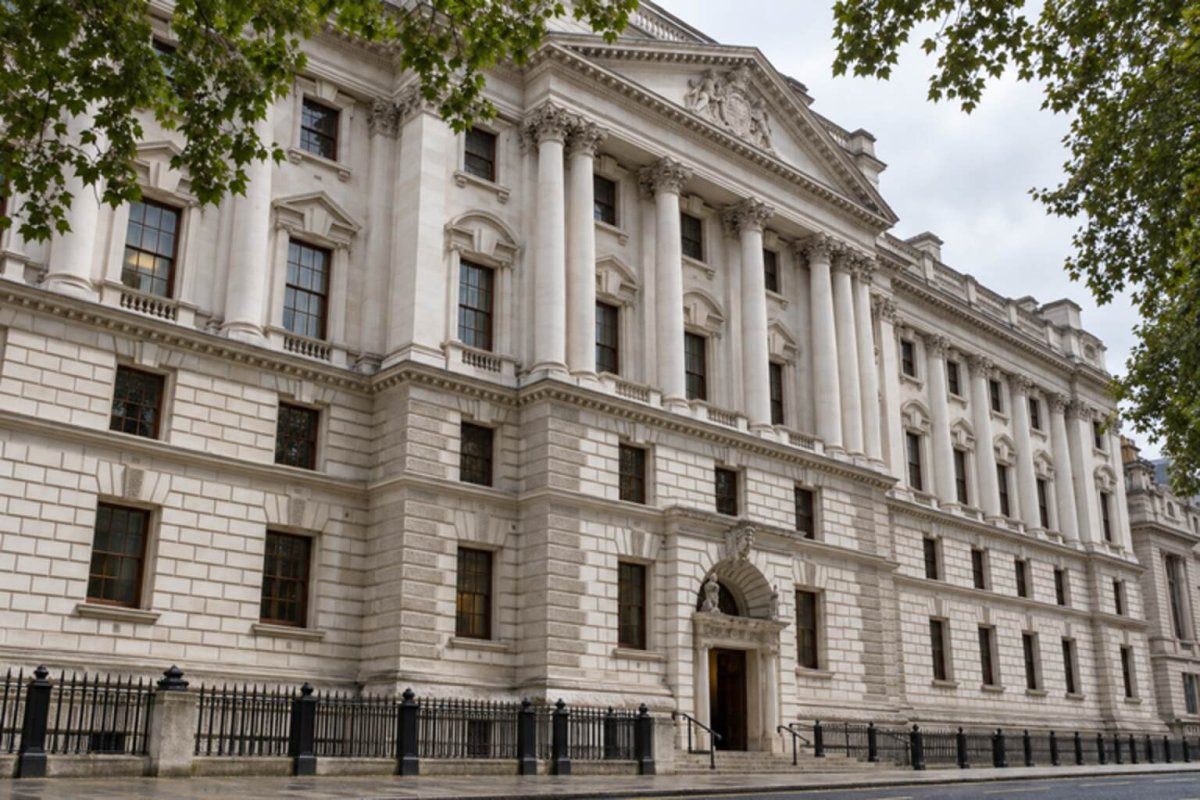 UK Budget Proposal: £600 Tax Relief for Workers, 45% CGT for Investors