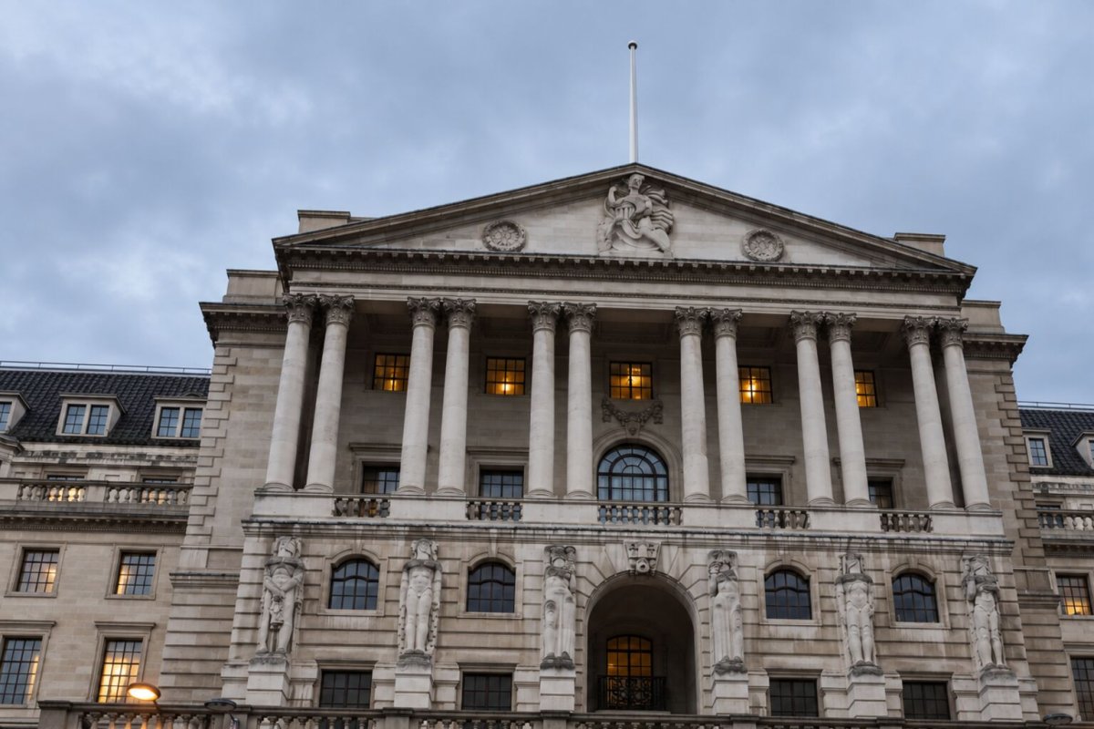 UK Minimum Wage Set at £12.71 for 2026; £13.18 Is a 2027 Projection