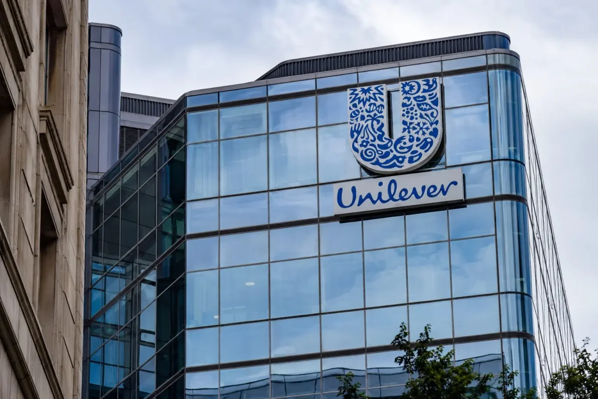 Unilever Shares Dip as Investors Eye Volume-Driven Sales Growth Ahead of Earnings