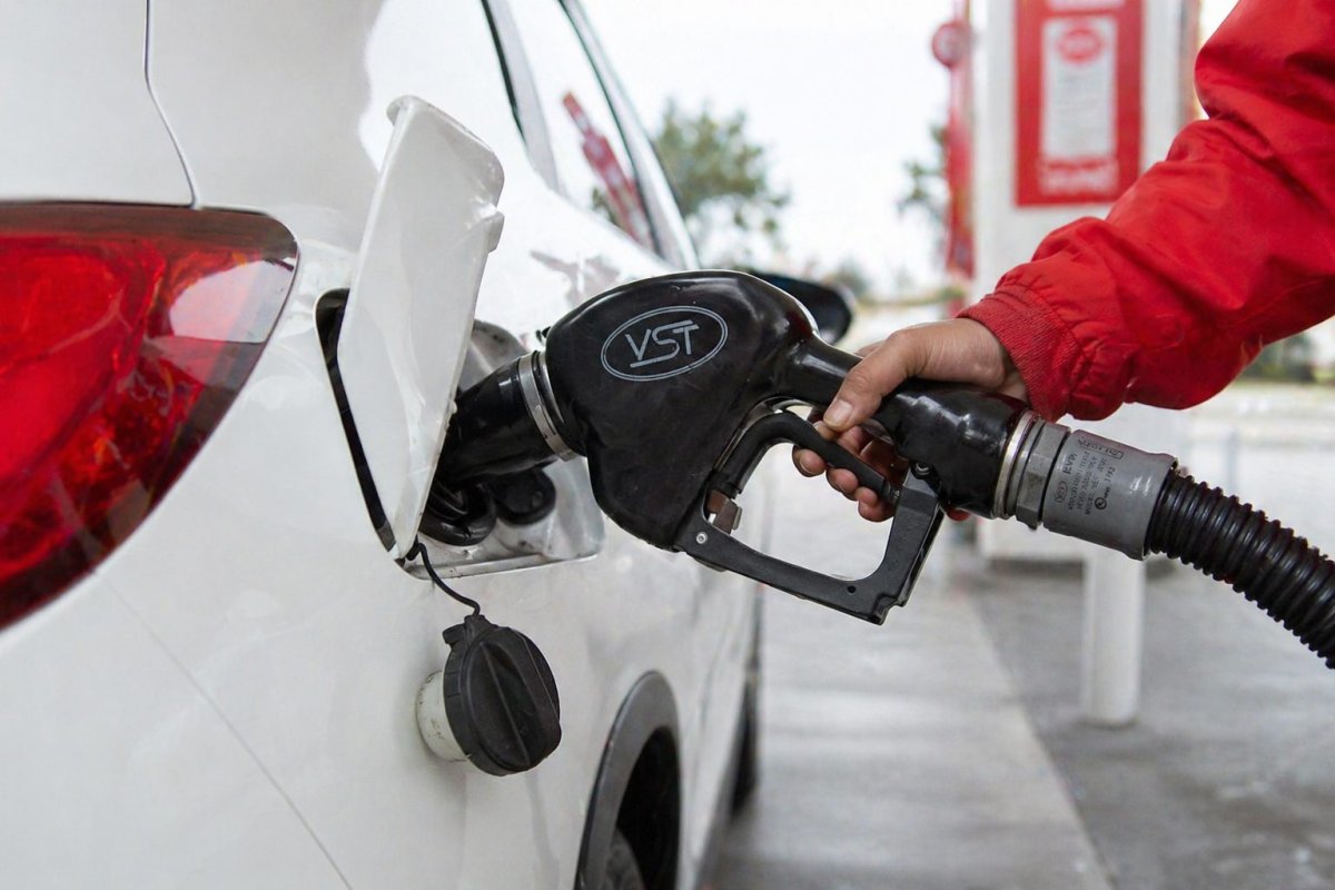 US Gasoline Average Surges to $4.23 as Iran Strait Crisis Tightens Supply