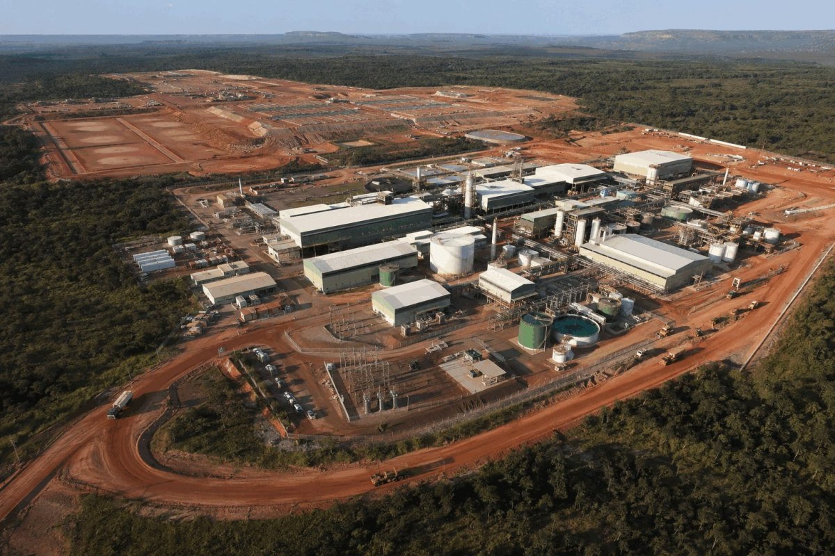 USA Rare Earth Premarket Gains 2.5% as $1.55B Serra Verde SPV Advances