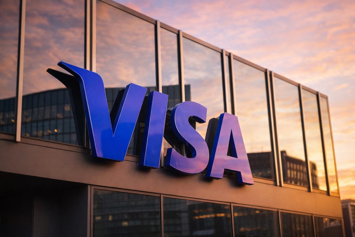 Visa Shares Dip Amid Economic Data Watch, Payment Peers Follow Lower