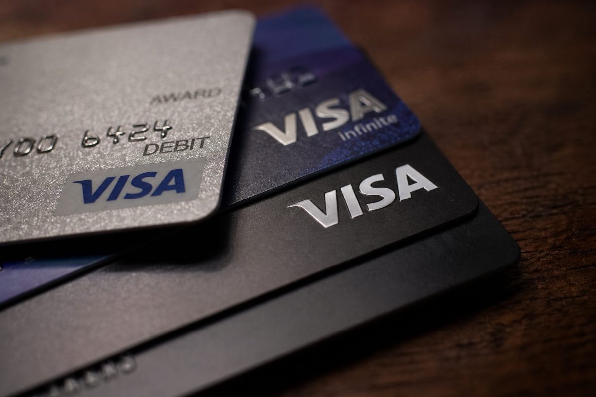 Visa Shares Surge 4% on Earnings Beat and $20B Buyback Plan