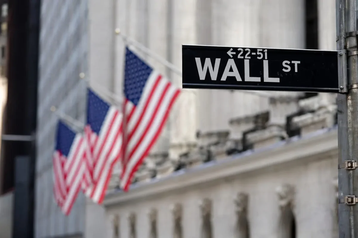 Wall Street Futures Rally on Oil Plunge After US-Iran Deal; Fed Decision Looms