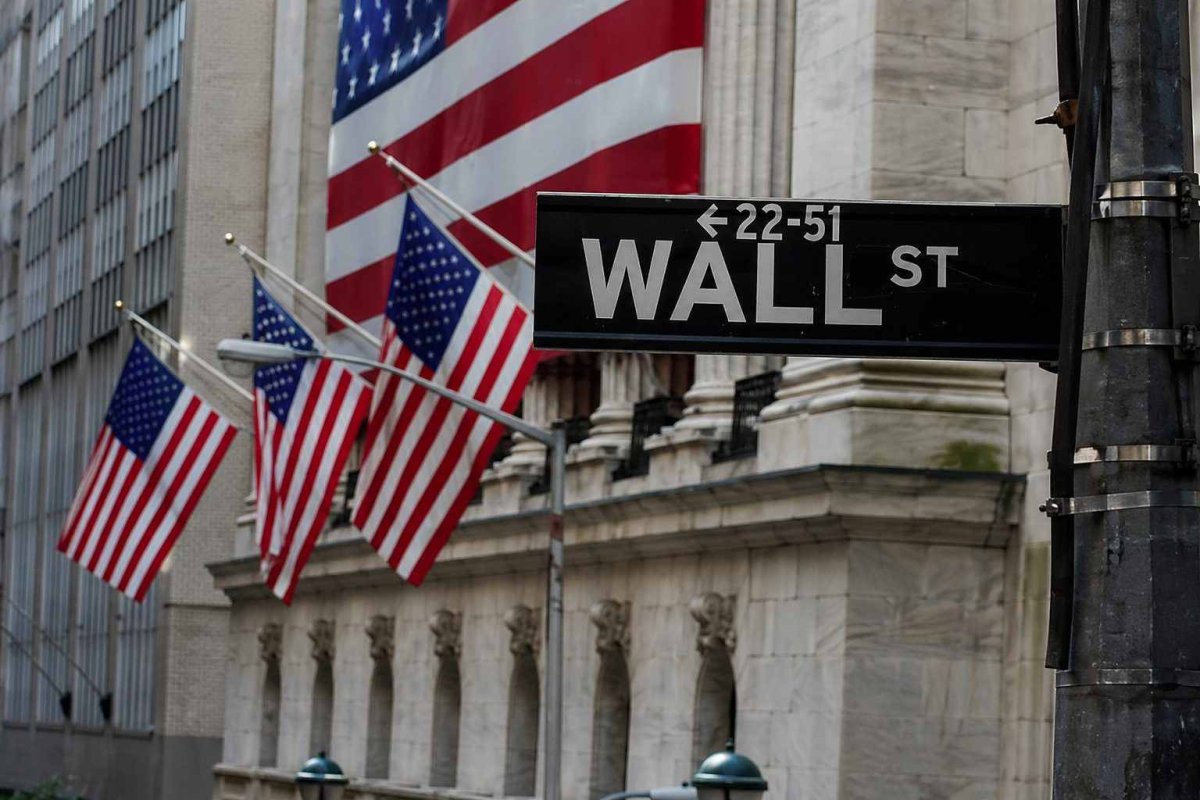 Wall Street Hits New Highs; AMD Surge, Oil Plunge Fuel Rally