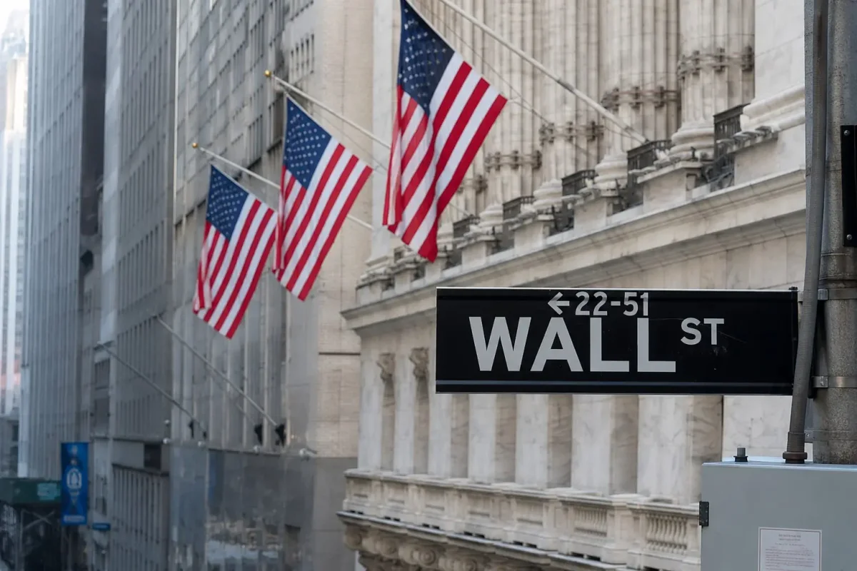 Wall Street Hits Records; Dell's AI Revenue Surge Sparks After-Hours Rally