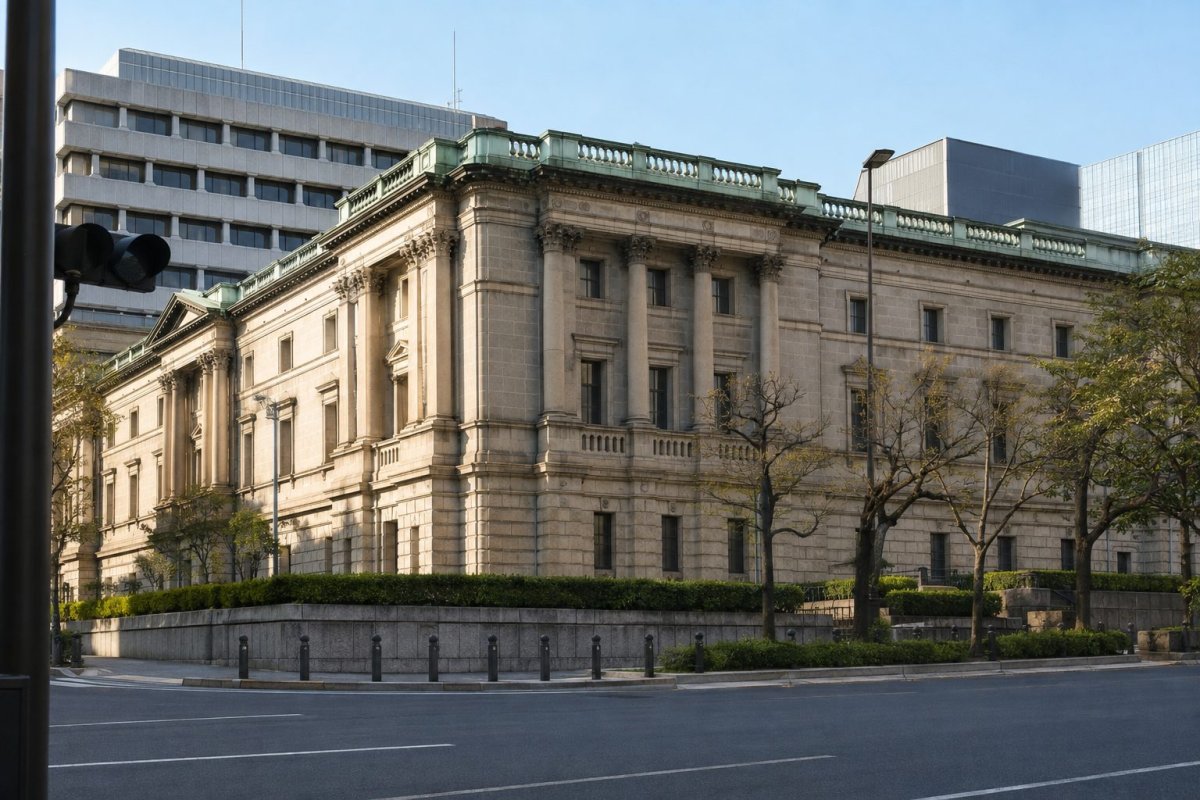 Yen's Slide Persists Despite Record Speculative Short Squeeze