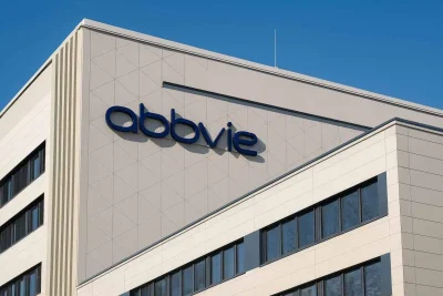 AbbVie Gains on $8 Billion Bond Sale, Outperforms Slumping Market