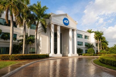 ADT Stock Wavers as Outage Queries Spike 200%, Recurring Revenue Holds at $360M