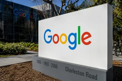 Alphabet Gains in Short Week Despite AI Talent Departures