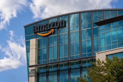 Amazon Nears $3 Trillion as Snowflake Pacts $6 Billion for AWS AI