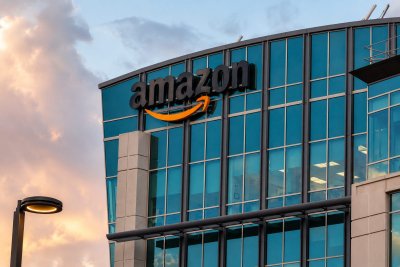 Amazon Plunges $67B on EU Cloud Crackdown, Overshadowing Prime Day