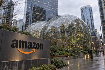 Amazon's £4.25B Bond Debut Signals AI Funding Shift