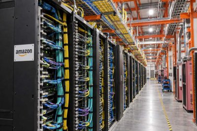 Amazon's Qualcomm Deal: Warrant Details and AWS Spending Realities