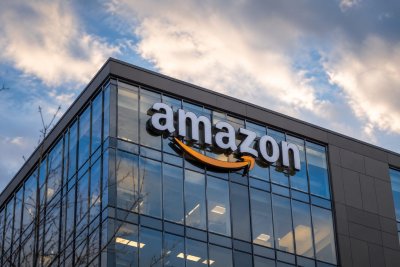 Amazon Stock Edges Higher as AWS Price Hike Offsets Prime Day Order Decline