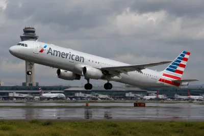 American Airlines Faces Fuel Cost Squeeze as Brent Tops $80