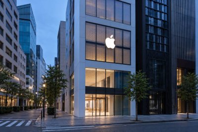 Apple's Cook Era: A $10,000 Stake Now Worth $280K