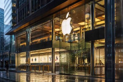 Apple's Rally Faces Inflation Data, AI Hype, and Intel Chip Deal